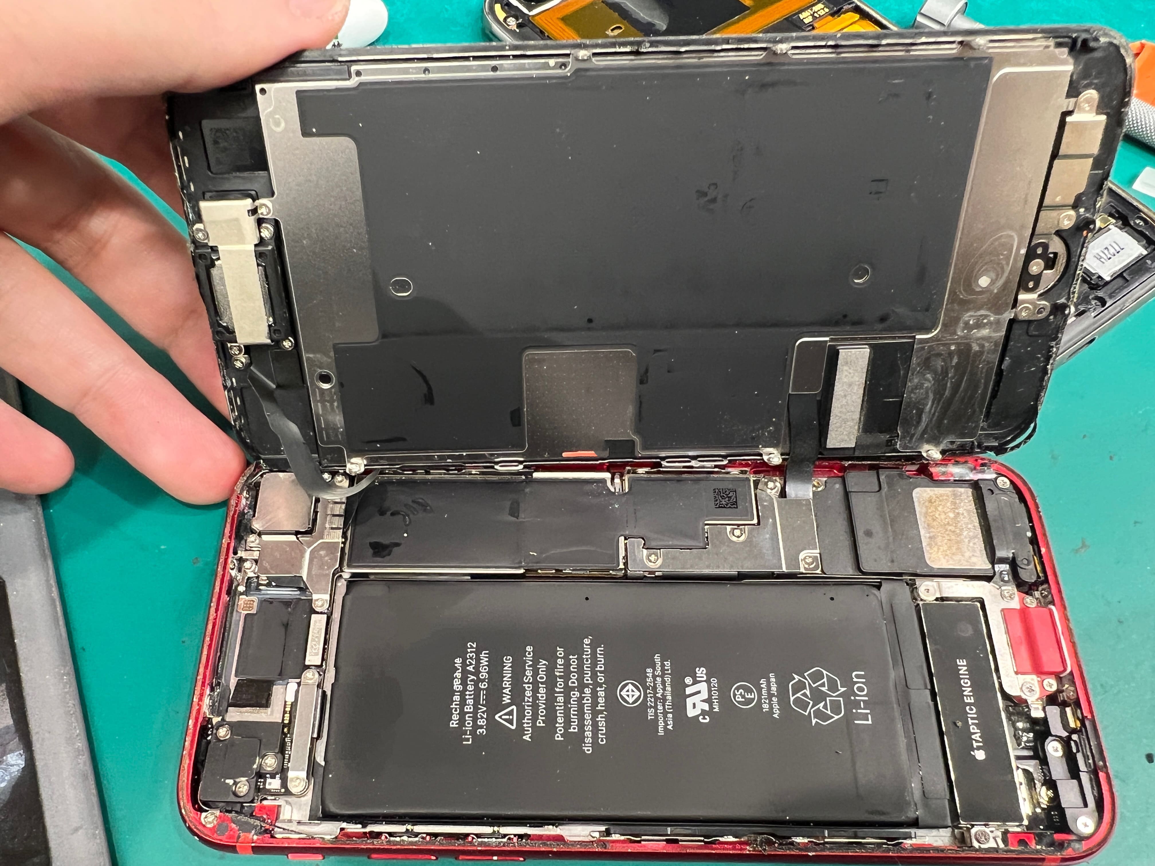 iPhoneSE3（アイフォン）画面交換修理！ホームボタン不良も60分で改善！
